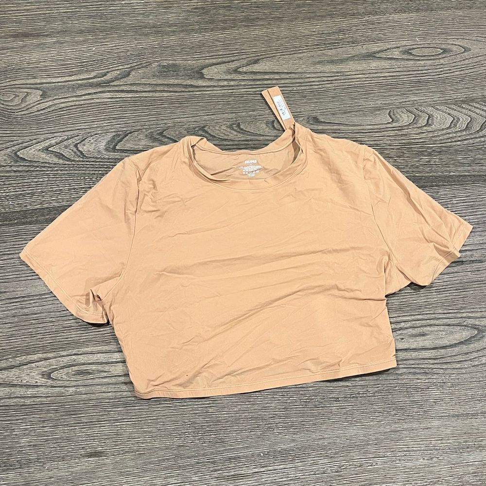 NWT Skims Fits Everybody Super Cropped T-Shirt Crewneck Short Sleeve Ochre 2X
